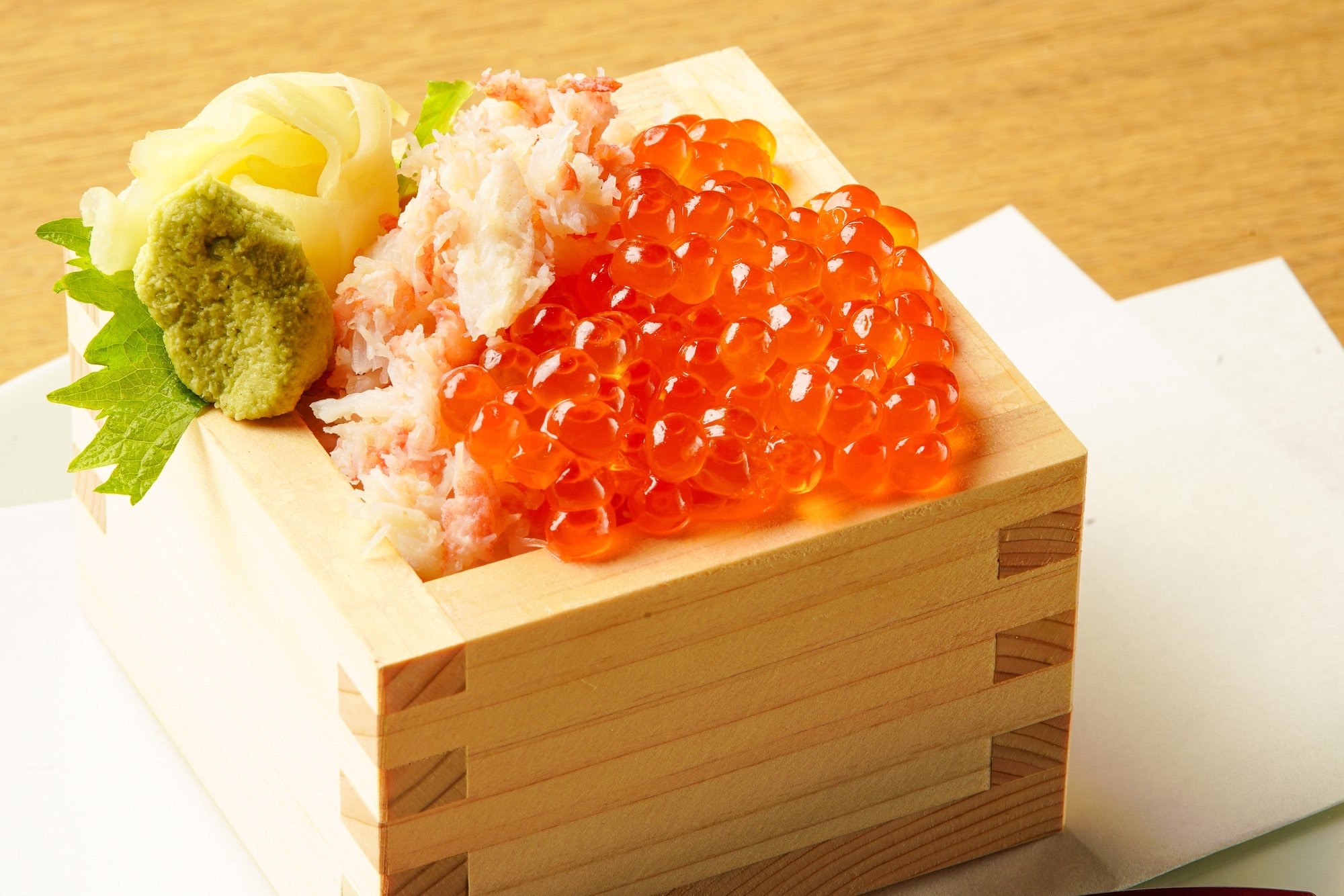 蟹とイクラの升寿司│千葉市にある板前料理と江戸前寿司の和食店│虎視眈々